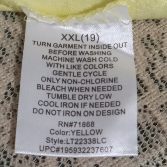 Peanuts shirt - Picture 7 of 7